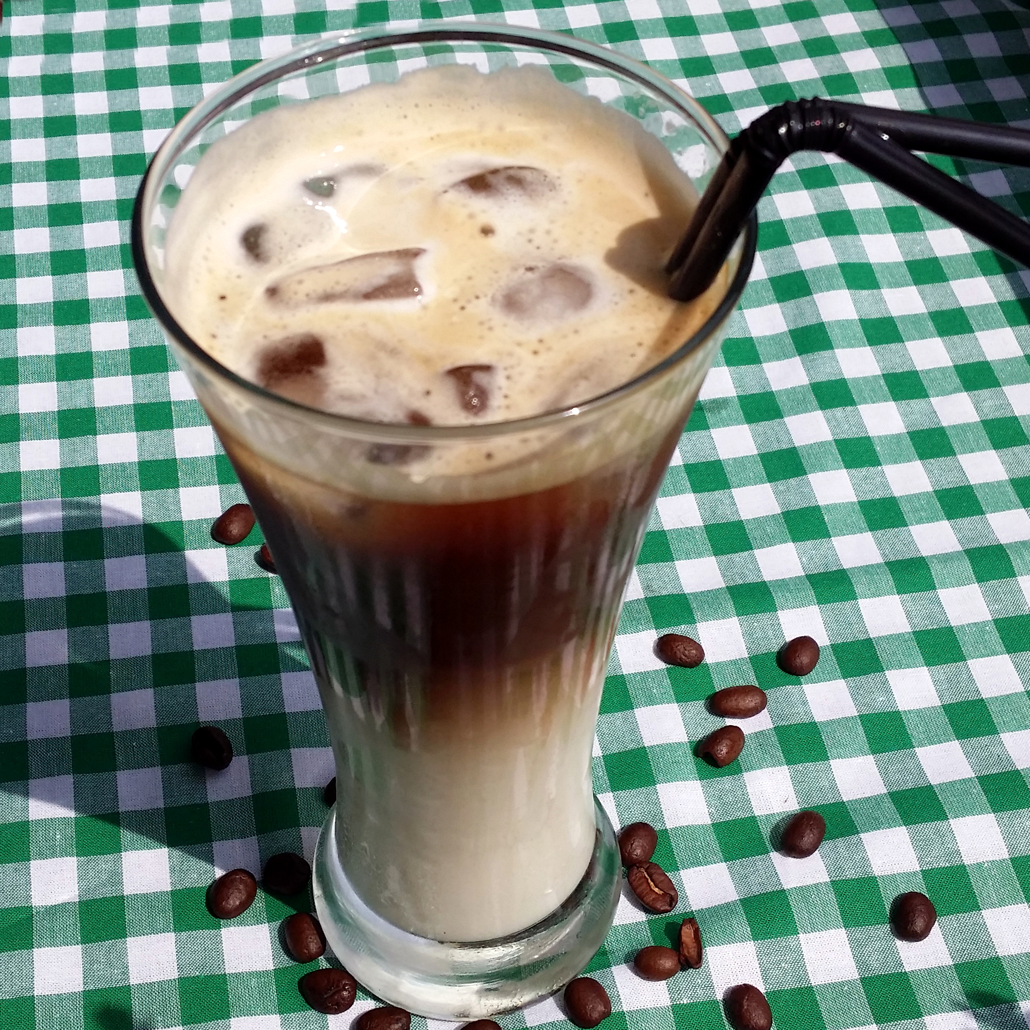 kalorienarmer erfrischender Eiskaffee